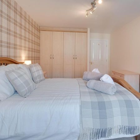 Cosy Hub Apartment Whitby Bagian luar foto