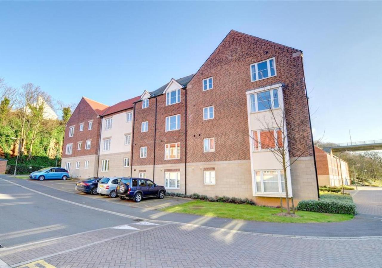 Cosy Hub Apartment Whitby Bagian luar foto
